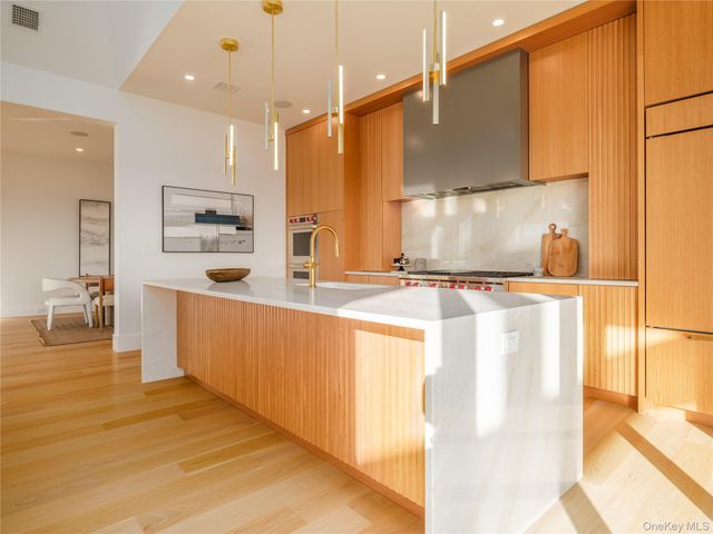 19620 Soundview Avenue, Southold, NY 11971