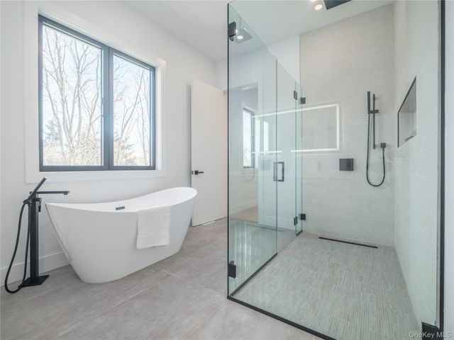 19620 Soundview Avenue, Southold, NY 11971