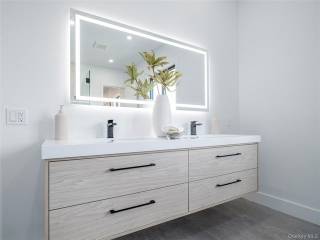 19620 Soundview Avenue, Southold, NY 11971