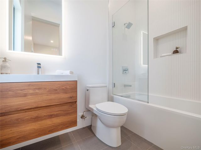 19620 Soundview Avenue, Southold, NY 11971