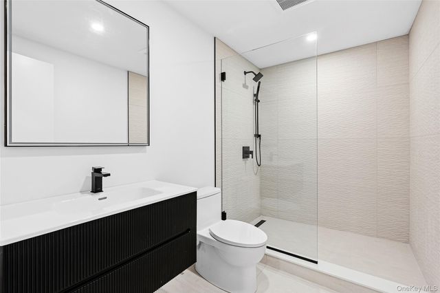 19620 Soundview Avenue, Southold, NY 11971