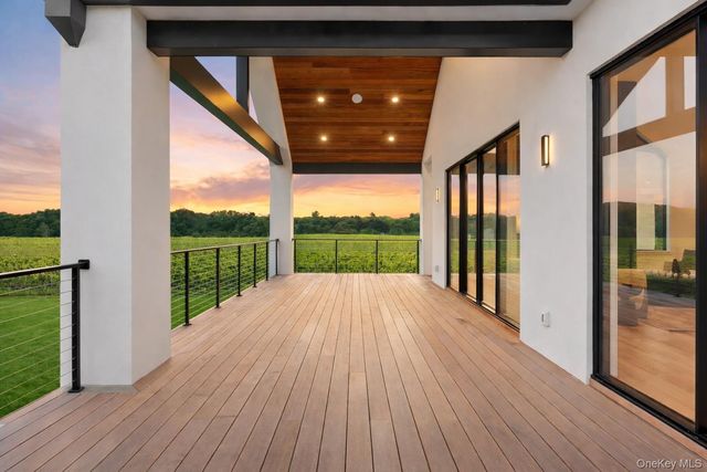 19620 Soundview Avenue, Southold, NY 11971