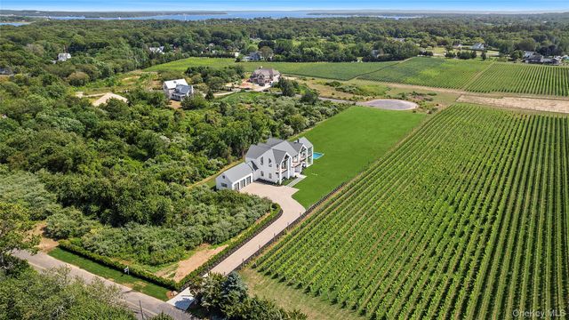 19620 Soundview Avenue, Southold, NY 11971