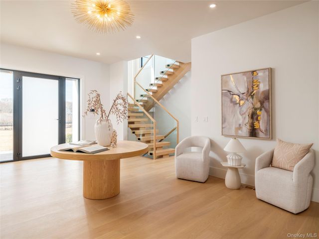 19620 Soundview Avenue, Southold, NY 11971