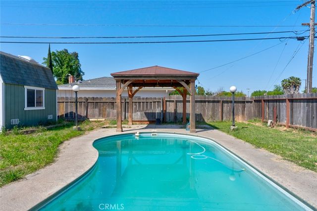 2399 3rd, Atwater, CA 95301