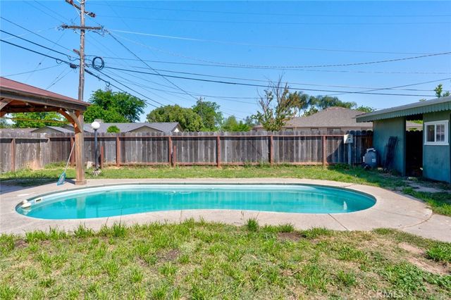 2399 3rd, Atwater, CA 95301