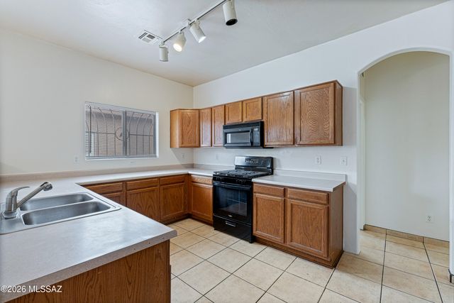 6654 S Luxor Way, Tucson, AZ 85746