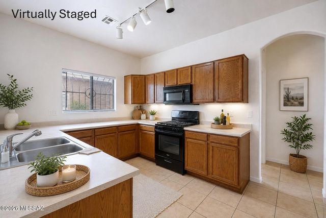 6654 S Luxor Way, Tucson, AZ 85746