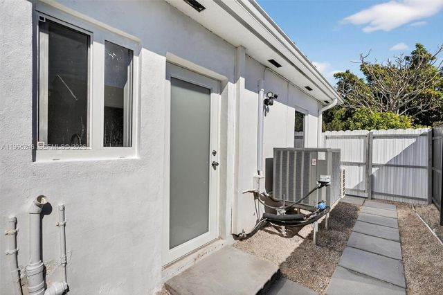 7320 S Waterway Dr A, Miami, FL 33155