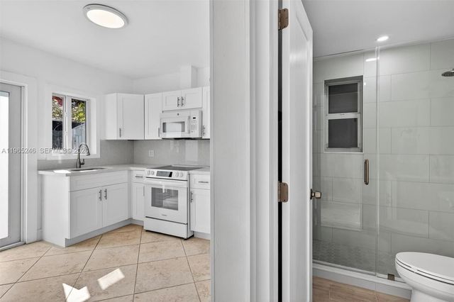 7320 S Waterway Dr A, Miami, FL 33155