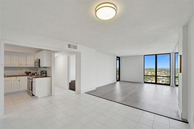 1600 S Ocean Drive 16B, Hollywood, FL 33019
