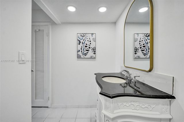 1600 S Ocean Drive 16B, Hollywood, FL 33019