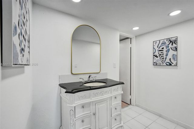 1600 S Ocean Drive 16B, Hollywood, FL 33019
