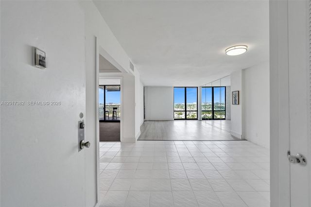 1600 S Ocean Drive 16B, Hollywood, FL 33019