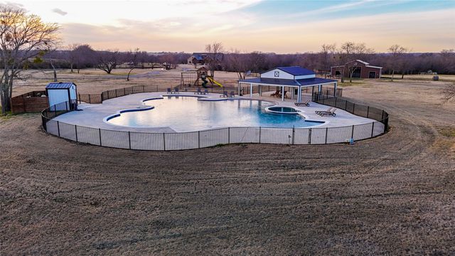 5165 Hartlee Field Road, Denton, TX 76208