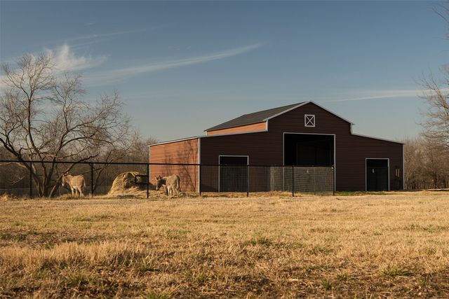5165 Hartlee Field Road, Denton, TX 76208