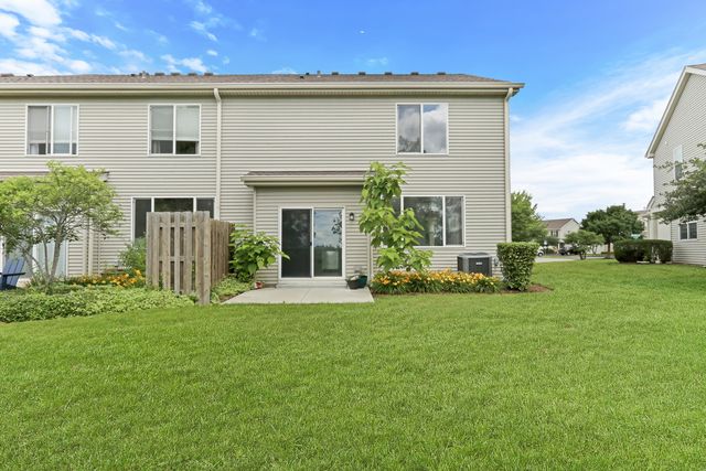 601 W Kristina Lane, Round Lake, IL 60073