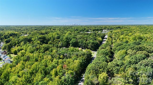 000 Plaza Road Extension, Charlotte, NC 28215