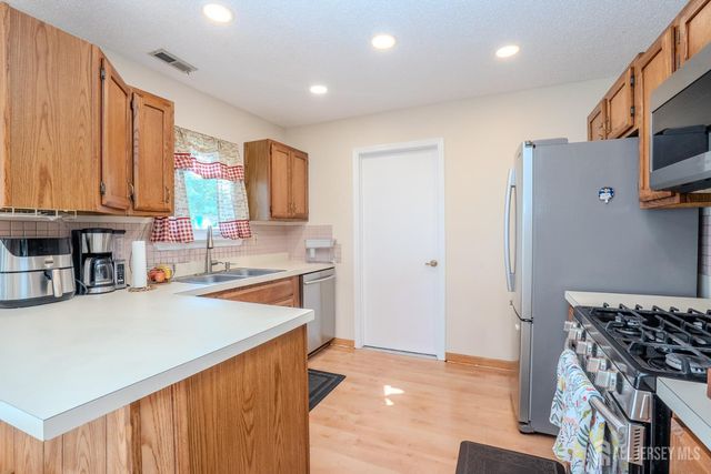 63 Carlisle Court, Old Bridge, NJ 08857