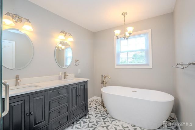 63 Carlisle Court, Old Bridge, NJ 08857