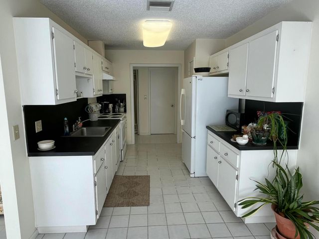 4804 MANGO Drive, Tamarac, FL 33319