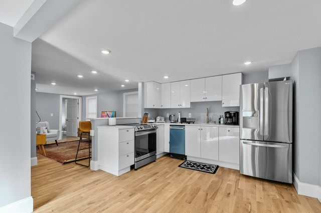 382 Spring Street 1, Newport, RI 02840