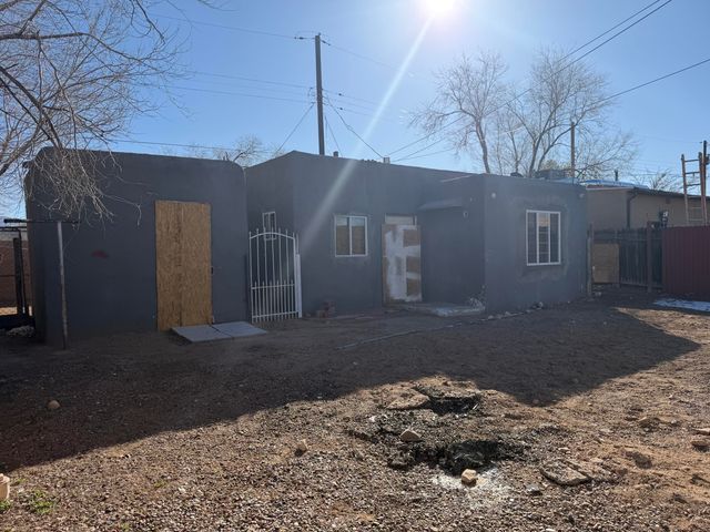 412 Tennessee Street NE, Albuquerque, NM 87108