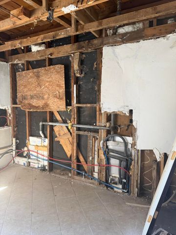 412 Tennessee Street NE, Albuquerque, NM 87108