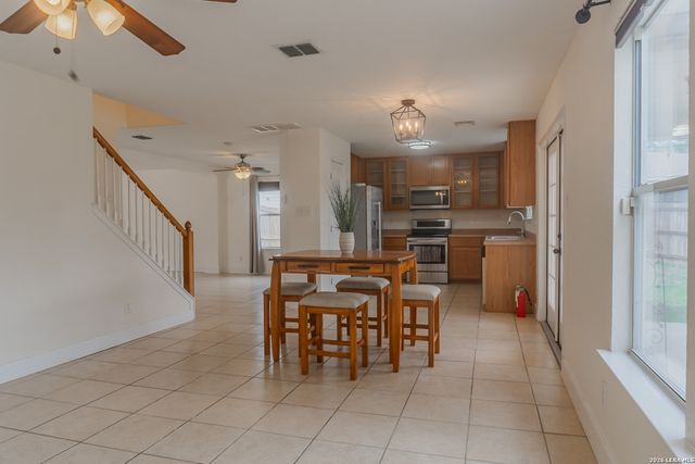 518 Candy Dr, Converse, TX 78109