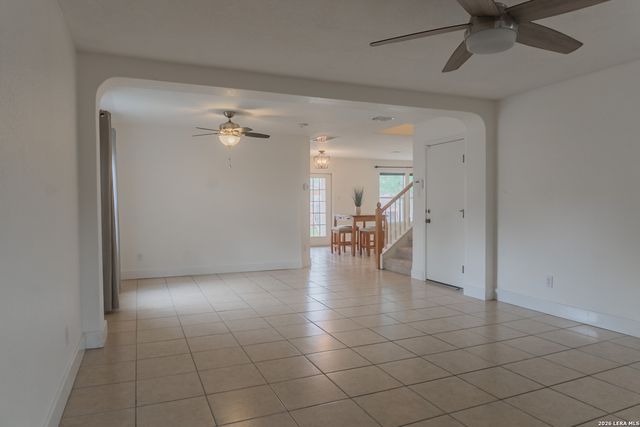 518 Candy Dr, Converse, TX 78109