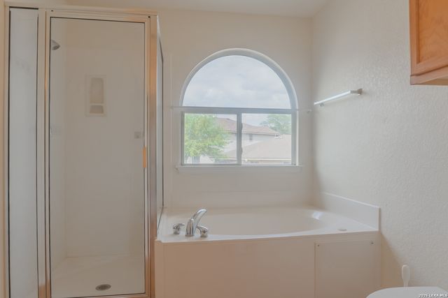 518 Candy Dr, Converse, TX 78109