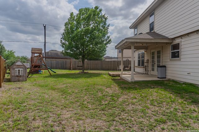 518 Candy Dr, Converse, TX 78109