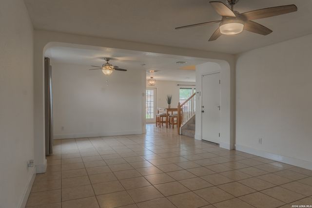 518 Candy Dr, Converse, TX 78109