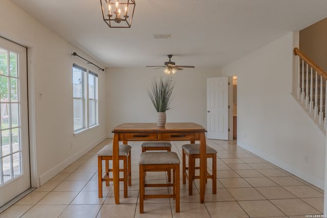 518 Candy Dr, Converse, TX 78109