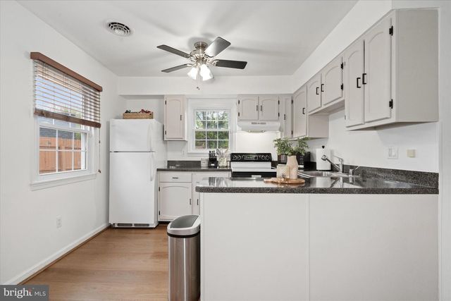 1611 W WILLOW RUN DR, Wilmington, DE 19805