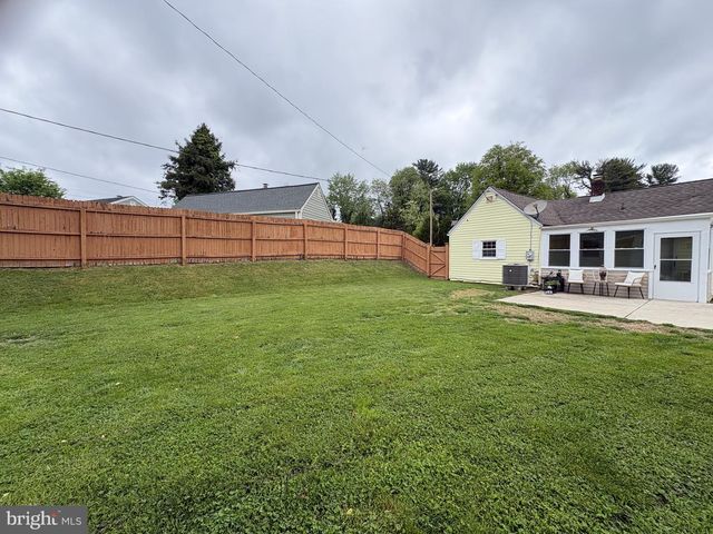1611 W WILLOW RUN DR, Wilmington, DE 19805