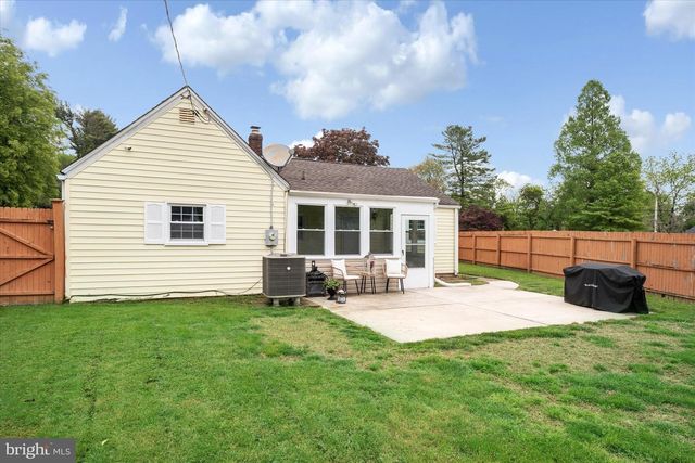 1611 W WILLOW RUN DR, Wilmington, DE 19805