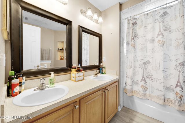 2875 MAJESTIC OAKS Lane, Green Cove Springs, FL 32043