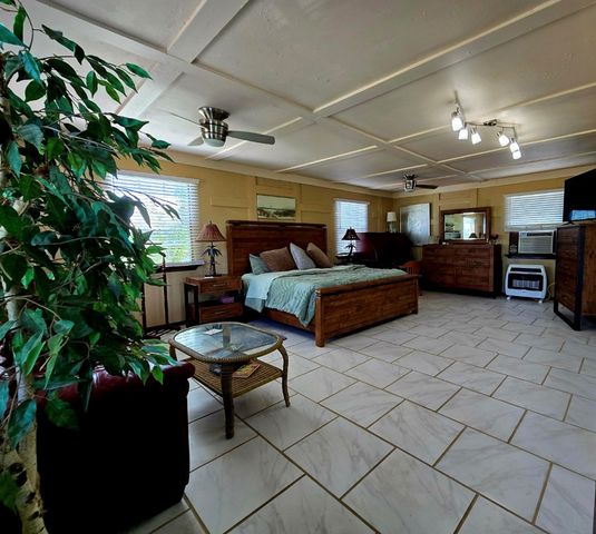 10965 FM 470, Tarpley, TX 78883