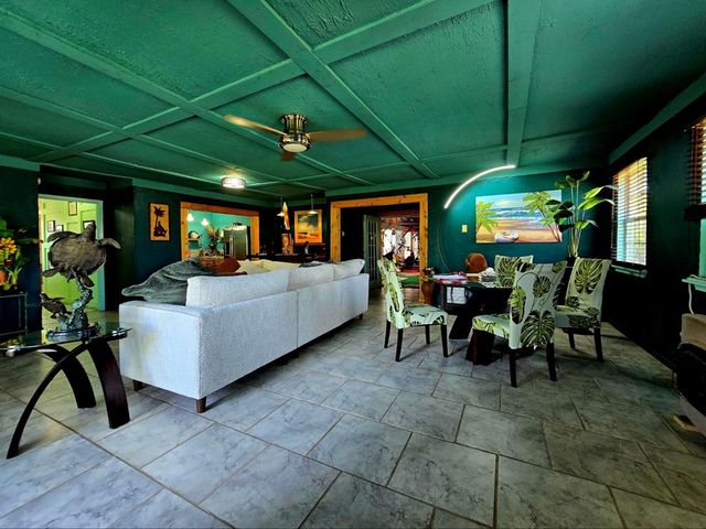10965 FM 470, Tarpley, TX 78883