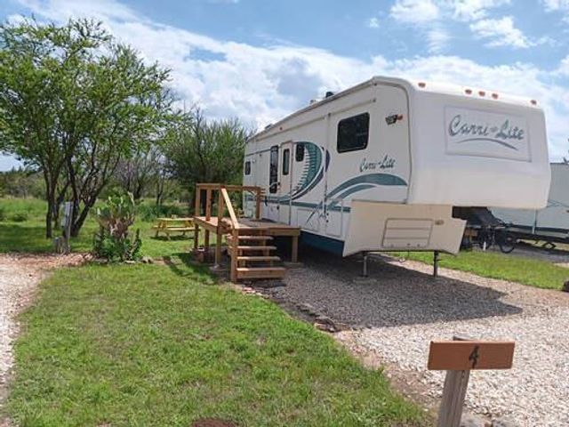 10965 FM 470, Tarpley, TX 78883