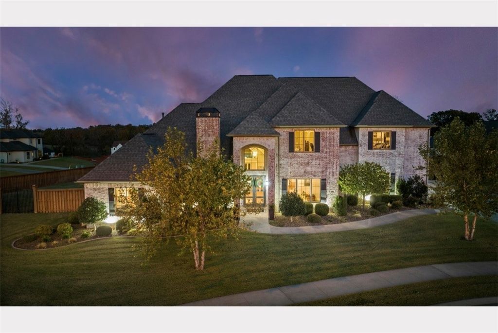 4301 Scissortail Drive, Bentonville, AR 72713