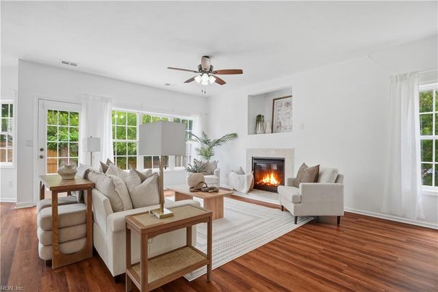 1752 Schooner Strait CT, Virginia Beach, VA 23453
