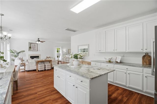 1752 Schooner Strait CT, Virginia Beach, VA 23453