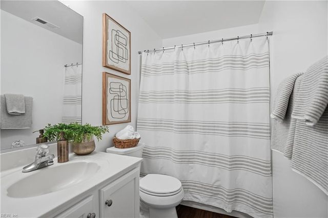1752 Schooner Strait CT, Virginia Beach, VA 23453