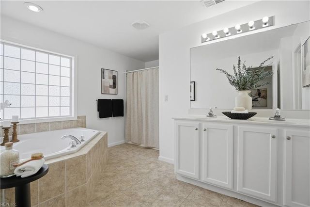 1752 Schooner Strait CT, Virginia Beach, VA 23453