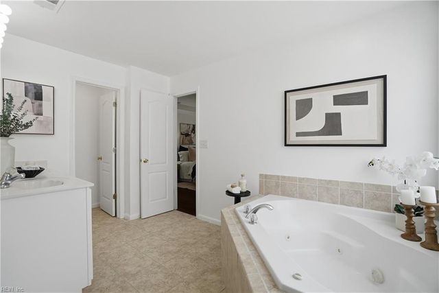 1752 Schooner Strait CT, Virginia Beach, VA 23453