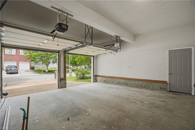 1752 Schooner Strait CT, Virginia Beach, VA 23453