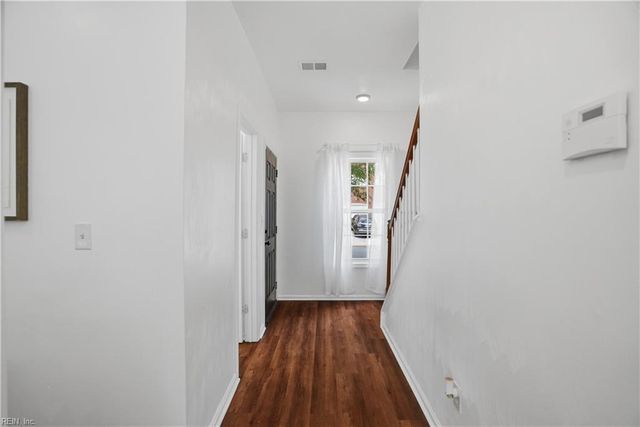 1752 Schooner Strait CT, Virginia Beach, VA 23453