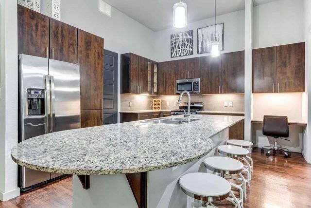 2525 Mccue Road 519, Houston, TX 77056